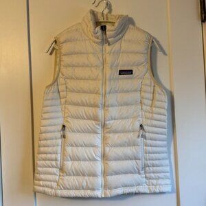 Patagonia Women's Down Filled Puffer Sweater Vest White‎ M